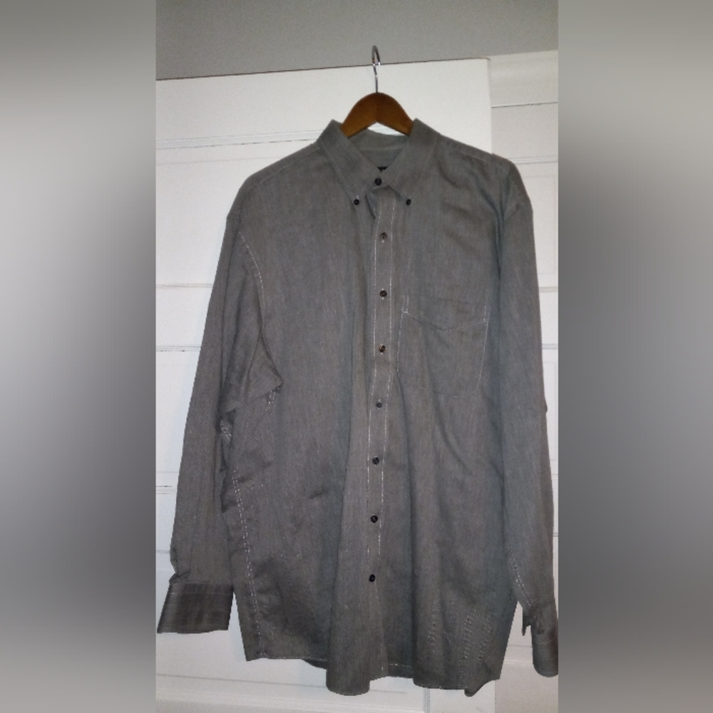 Jos A Bank Travelers Collection men's shirt size XL gray